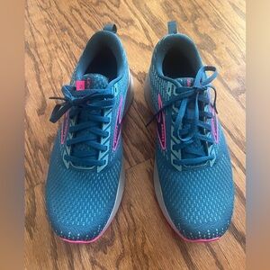 Brooks Levitate 5 Womens 9 Shoes Blue Pink Running Walking Gym Comfort Trainer